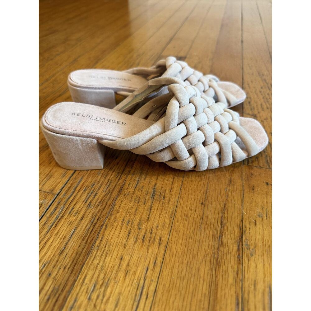 Kelsi Dagger Brooklyn Shoes Sandals Womens Size 6.5 Beige Suede Woven Block Heel - Picture 3 of 9